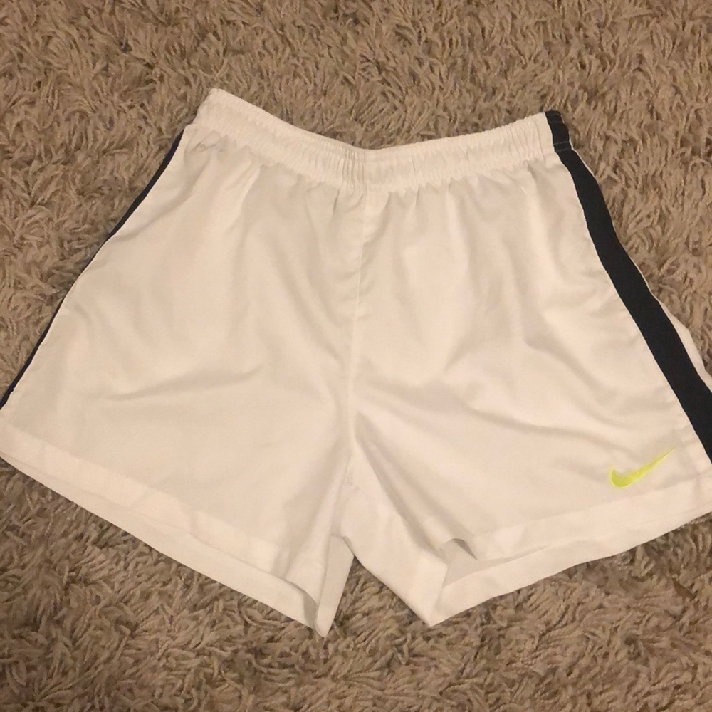 Women’s Medium Nike Dry Fit Shorts
